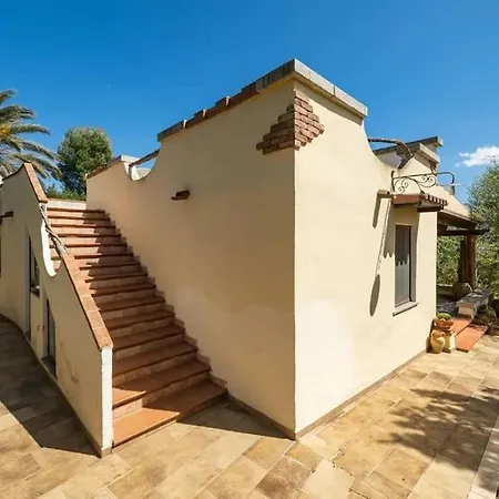 Al Mare A Capo Comino