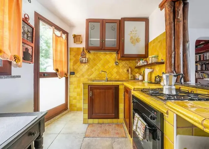 Al Mare A Capo Comino